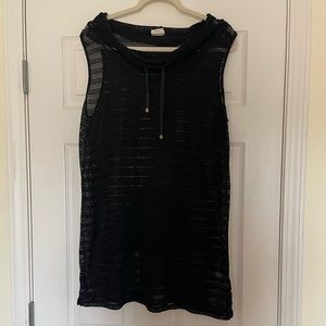 This black swim suit cover up is super cute and would be great for summer!!